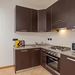 Guesthost - With Ac, Balcony & Parking! * Ossuccio