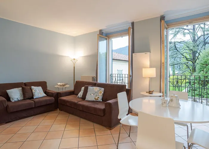 Διαμέρισμα Guesthost - With Ac, Balcony & Parking!