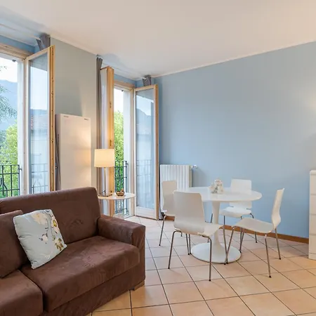Guesthost - With Ac, Balcony & Parking! Daire Ossuccio